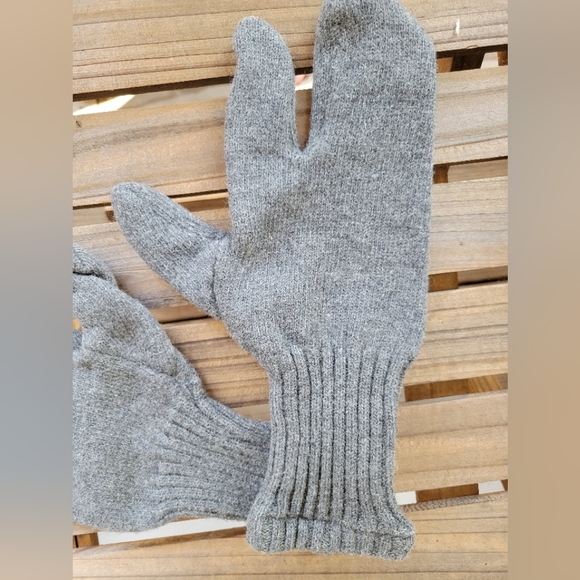 Bundled Vintage Swiss army mittens AND trigger finger gloves - 2 for 1 price - Picture 6 of 9